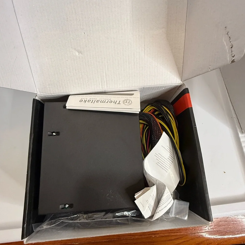 TR2 600W Power Supply - Black